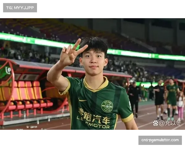 浙江队王钰栋抢射破门展现潜力 年轻前锋成长速度受期待 浙江队王钰栋抢射破门展现潜力 年轻前锋成长速度受期待